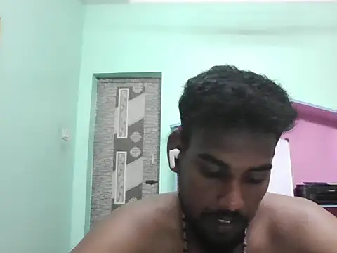 Snapshot of Tamilgud23 chatting on 05-28-26, 03:48 Tamilgud23 online show from 05-28-26, 03:48