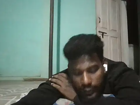 Snapshot of Tamilgud23 chatting on 05-30-26, 04:37 Tamilgud23 online show from 05-30-26, 04:37