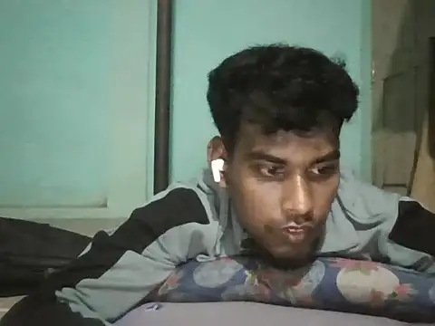 Snapshot of Tamilgud23 chatting on 07-10-26, 04:53 Tamilgud23 online show from 07-10-26, 04:53