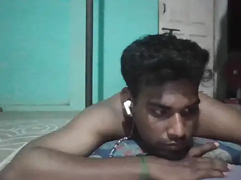 Snapshot of Tamilgud23 chatting on 07-11-26, 05:15 Tamilgud23 online show from 07-11-26, 05:15