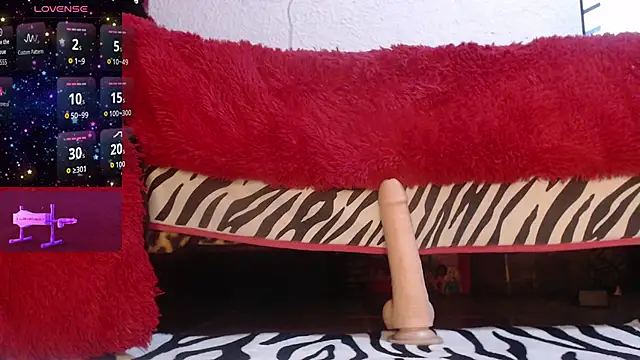 Snapshot of leyla_james_ chatting on 10-23-25, 01:38 leyla james online show from 10-23-25, 01:38