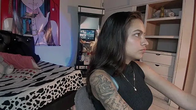 Skylovershot online show from 10-22-25, 07:35