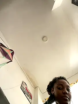 Snapshot of zaracollins01 chatting on 11-01-25, 07:27 zaracollins01 online show from 11-01-25, 07:27