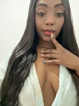 Snapshot of zaracollins01 chatting on 12-04-25, 04:44 zaracollins01 online show from 12-04-25, 04:44