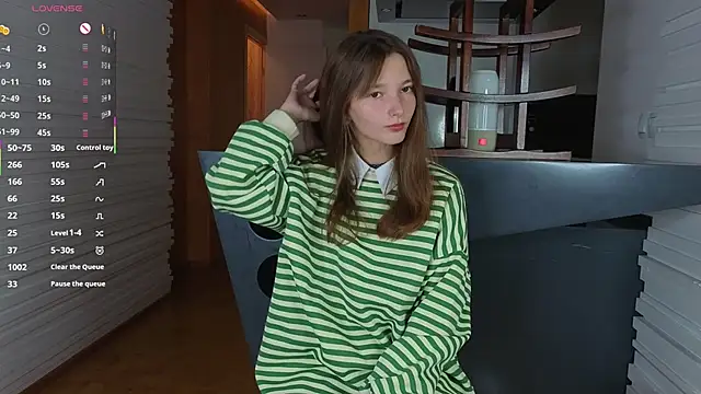 Snapshot of DongMolt chatting on 09-13-25, 05:13 DongMolt online show from 09-13-25, 05:13