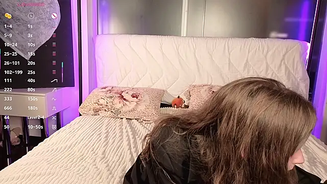 Snapshot of DongMolt chatting on 09-23-25, 06:11 DongMolt online show from 09-23-25, 06:11