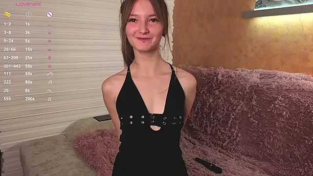 Snapshot of DongMolt chatting on 10-17-25, 06:10 DongMolt online show from 10-17-25, 06:10