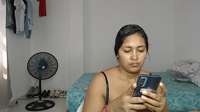 Snapshot of MichellSexxx chatting on 09-22-25, 06:32 MichellSexxx online show from 09-22-25, 06:32