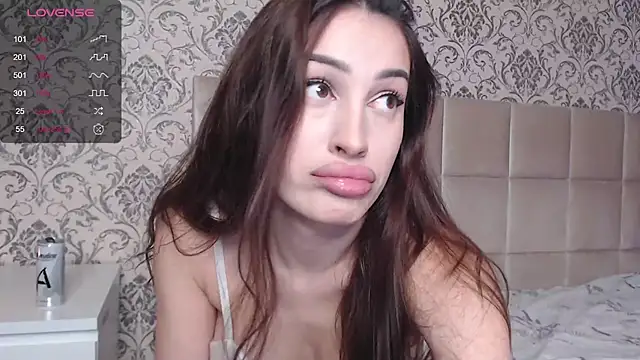 Snapshot of Luna_Sax chatting on 10-15-25, 11:32 Luna Sax online show from 10-15-25, 11:32