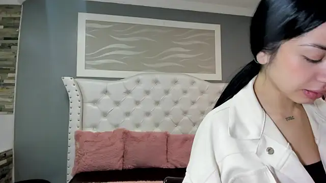 Snapshot of _camila_ortiz chatting on 10-03-25, 07:33  camila ortiz online show from 10-03-25, 07:33