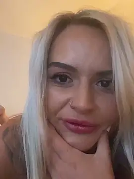 Seductive-SkyeXXX online show from 10-18-25, 04:30