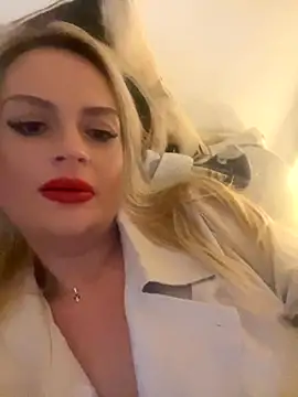 Seductive-SkyeXXX online show from 11-09-25, 08:40