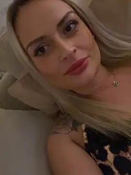 Seductive-SkyeXXX online show from 11-18-25, 08:13