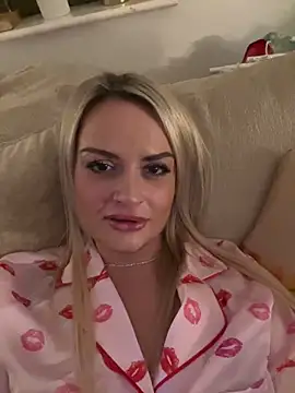 Seductive-SkyeXXX online show from 01-05-26, 10:24