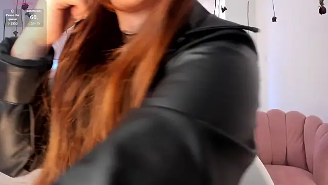 Snapshot of melissa_es chatting on 10-31-25, 12:39 melissa es online show from 10-31-25, 12:39