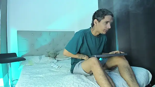 Snapshot of twinkDuohot chatting on 02-02-26, 04:44 twinkDuohot online show from 02-02-26, 04:44