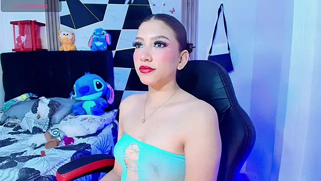 sophia arevalo online show from 11-27-25, 03:19