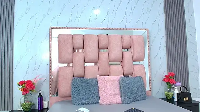 Snapshot of SofiaSommers chatting on 10-07-25, 07:11 SofiaSommers online show from 10-07-25, 07:11