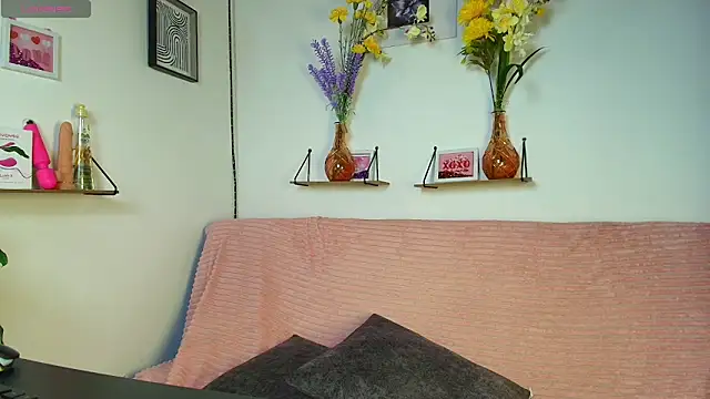 emycarver09 online show from 09-24-25, 11:57