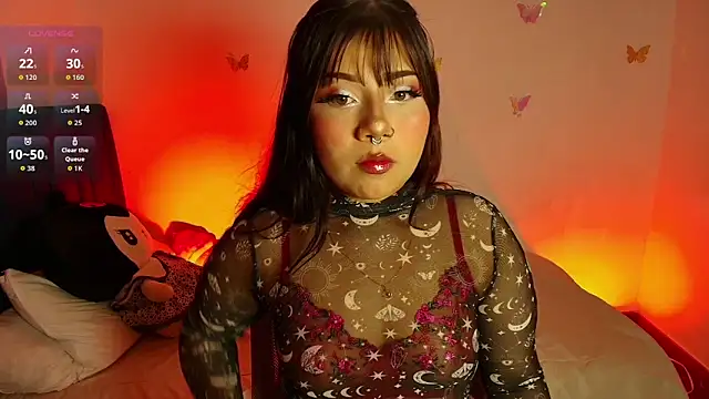 Snapshot of annie-russel chatting on 02-17-26, 05:48 annie-russel online show from 02-17-26, 05:48