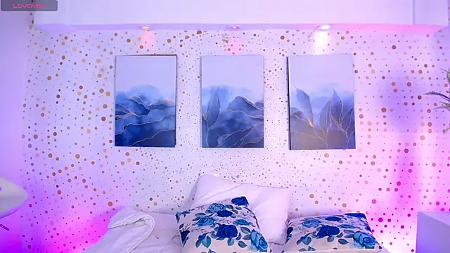 Emily Vaughan online show from 11-25-25, 03:28