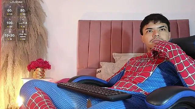 Snowlann online show from 10-29-25, 01:13