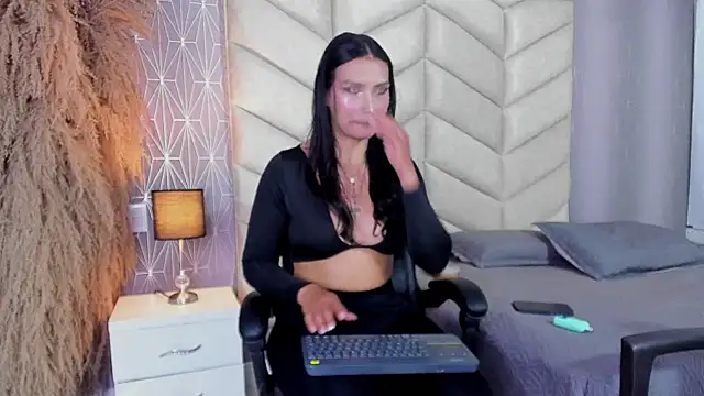 samiradoll online show from 11-11-25, 10:54