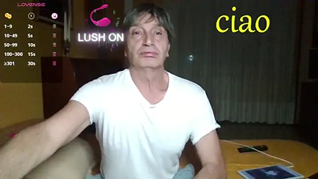 Snapshot of lattediyak chatting on 11-15-25, 11:21 lattediyak online show from 11-15-25, 11:21