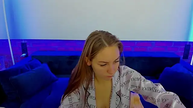 MilaAddams online show from 11-12-25, 06:36