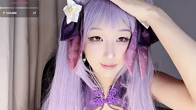 Snapshot of Winnie666- chatting on 10-15-25, 01:11 Winnie666- online show from 10-15-25, 01:11