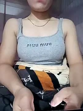 LucyyLy online show from 12-19-25, 11:56