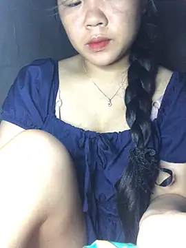 Snapshot of Linhmai_bb chatting on 09-10-25, 04:18 Linhmai bb online show from 09-10-25, 04:18