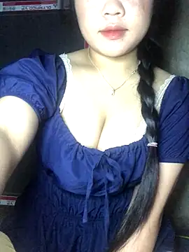 Snapshot of Linhmai_bb chatting on 10-01-25, 04:13 Linhmai bb online show from 10-01-25, 04:13