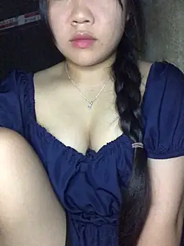 Snapshot of Linhmai_bb chatting on 10-03-25, 04:15 Linhmai bb online show from 10-03-25, 04:15