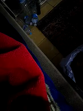 Yazaza1999 online show from 12-15-25, 08:46