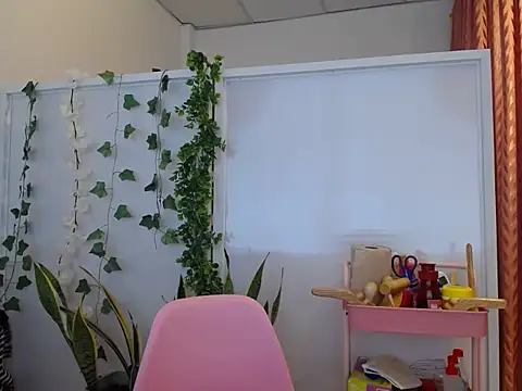 Snapshot of Manuela_lara_ chatting on 09-11-25, 01:44 Manuela lara online show from 09-11-25, 01:44