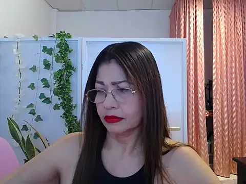 Snapshot of Manuela_lara_ chatting on 09-26-25, 02:43 Manuela lara online show from 09-26-25, 02:43