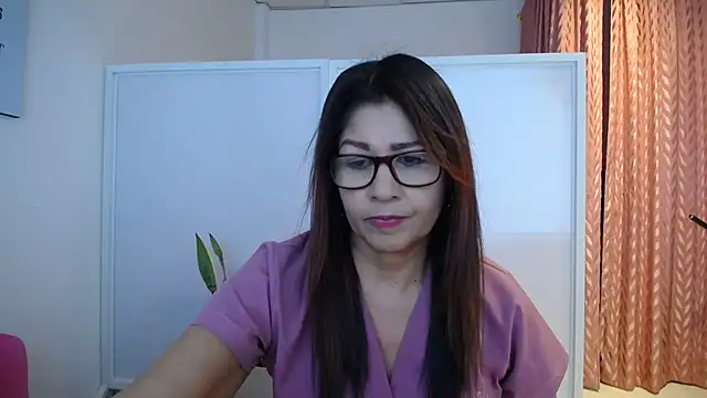 Snapshot of Manuela_lara_ chatting on 12-22-25, 04:04 Manuela lara online show from 12-22-25, 04:04