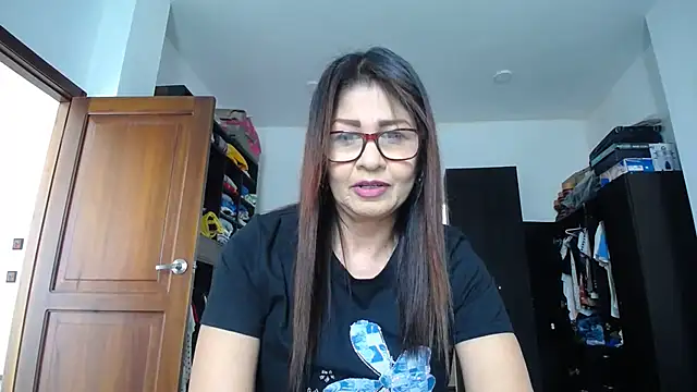 Snapshot of Manuela_lara_ chatting on 02-23-26, 03:09 Manuela lara online show from 02-23-26, 03:09