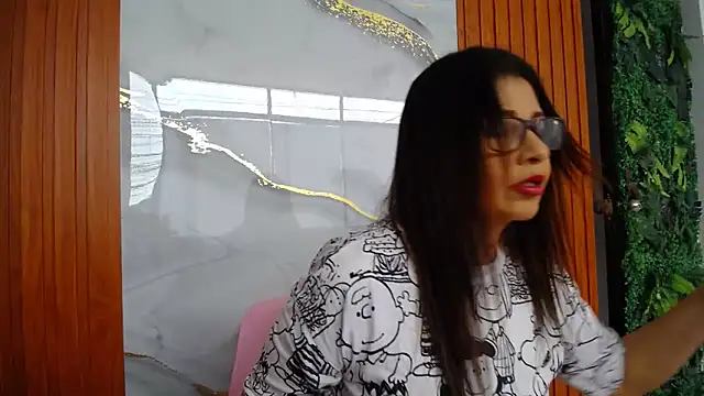 Snapshot of Manuela_lara_ chatting on 03-12-26, 03:40 Manuela lara online show from 03-12-26, 03:40