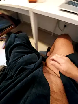 Snapshot of hpp66 chatting on 11-26-25, 07:09 hpp66 online show from 11-26-25, 07:09