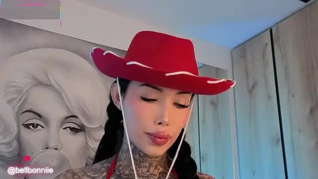 belllbonniie online show from 10-12-25, 08:52