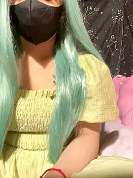 swallow-nice online show from 10-31-25, 02:56