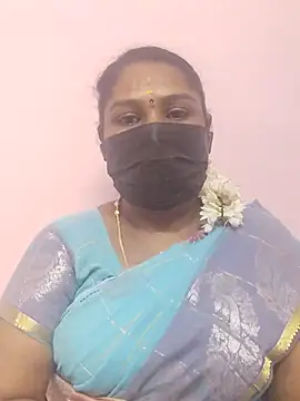 Snapshot of Tamil_Azhaghi25 chatting on 09-11-25, 04:40 Tamil Azhaghi25 online show from 09-11-25, 04:40