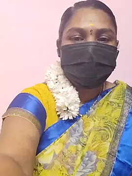 Snapshot of Tamil_Azhaghi25 chatting on 10-01-25, 05:08 Tamil Azhaghi25 online show from 10-01-25, 05:08