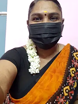 Snapshot of Tamil_Azhaghi25 chatting on 10-16-25, 05:25 Tamil Azhaghi25 online show from 10-16-25, 05:25