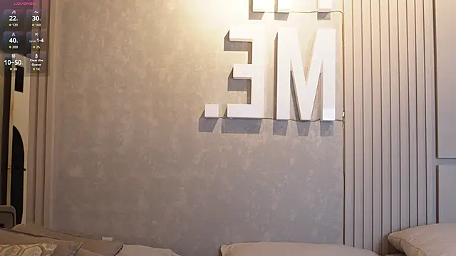 Tayler Kim online show from 09-13-25, 12:27