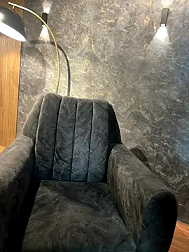 Tayler Kim online show from 10-24-25, 07:10