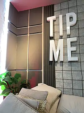 Tayler Kim online show from 03-26-26, 04:45