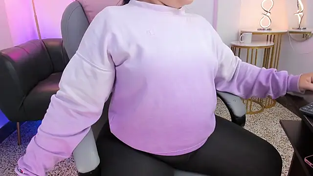 Miss Francheska online show from 11-22-25, 11:42